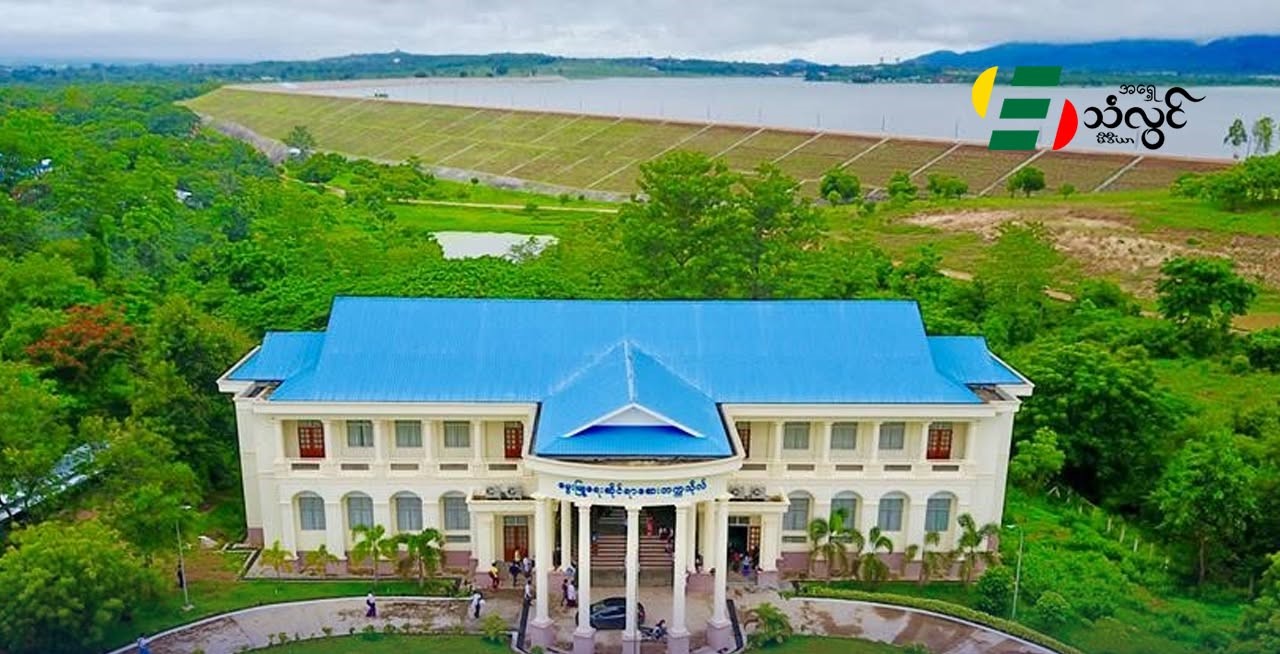 မွေး/ဆေးတက္ကသိုလ်မှ ဘွဲ့ရပြီး နိုင်ငံ့ဝန်ထမ်း မလုပ်ကိုင်လိုသူတွေအနေနဲ့ တိရစ္ဆာန်ဆေးပညာဘွဲ့ကို မိမိစရိတ်ဖြင့် တက်ရောက်နိုင်